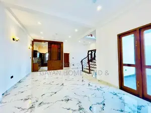 Architecture Design Quality Three-storey House in Piliyandala