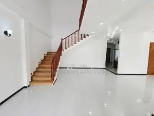 Luxury New 2 Story House with 10 Perch - Kottawa