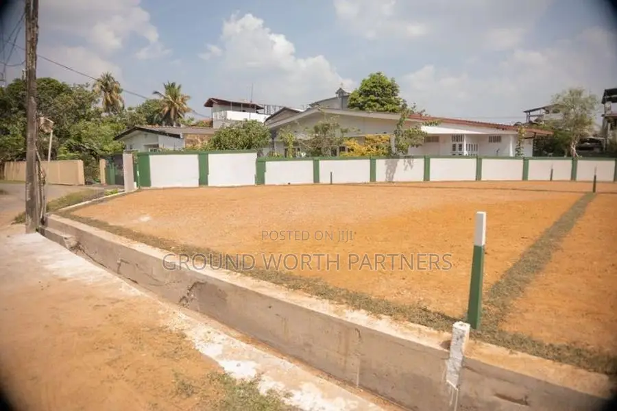 ගාලු පාරට සමීපව කටුබැද්ද හංදියෙන් අගනා නේවාසික බිම් කොටස් විකිණීමට
