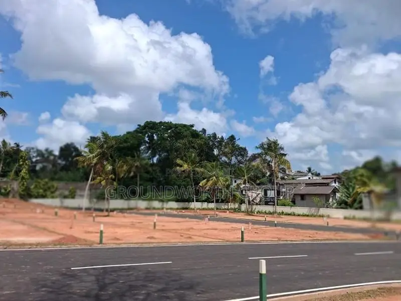 Premium Gated Community – Land for Sale Hokandara