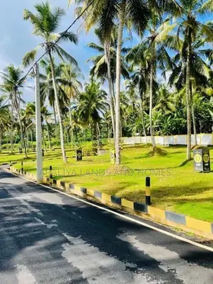Most Precious Land for Sale in Homagama 280 Road