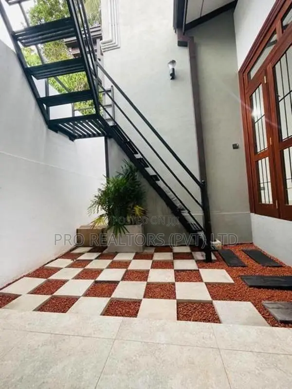 Brand New Modern House with Rooftop For Sale in Athurugiriya