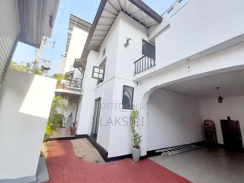 Semi Furnished Modern House Rent office and recidence Nugegoda Mirihan