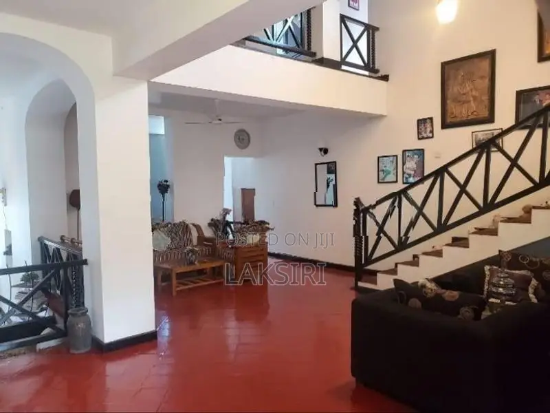 Semi Furnished Modern House Rent office and recidence Nugegoda Mirihan