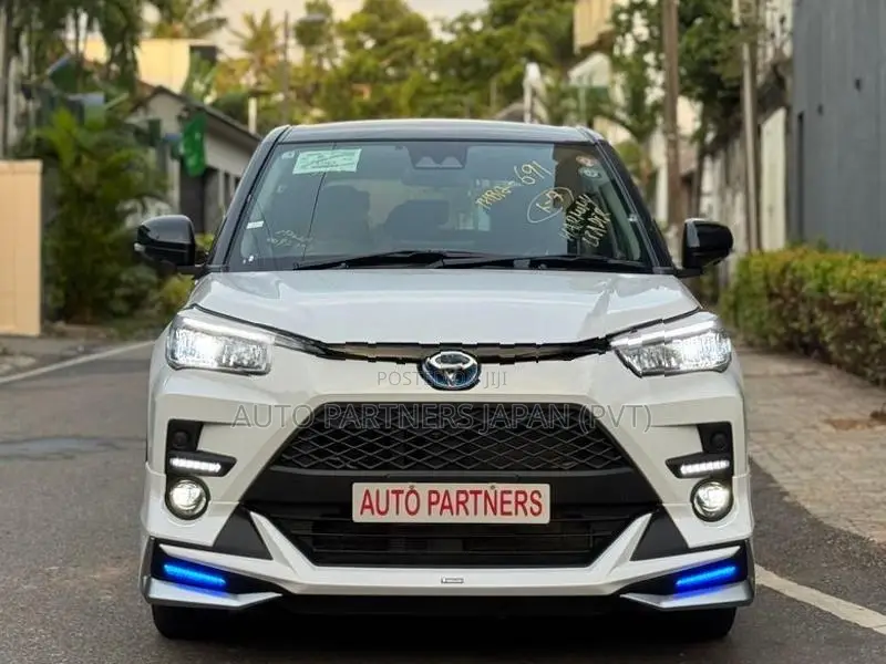 Toyota Raize Z Hybrid AUTOPARKING 2026