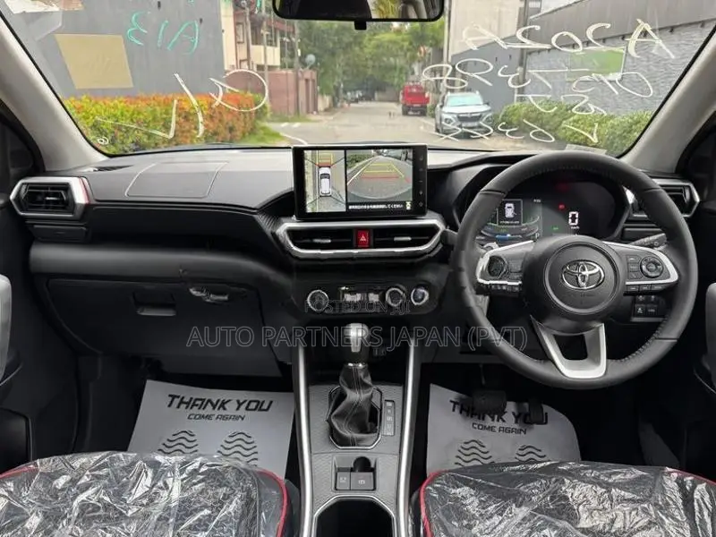 Toyota Raize Z Hybrid AUTOPARKING 2026