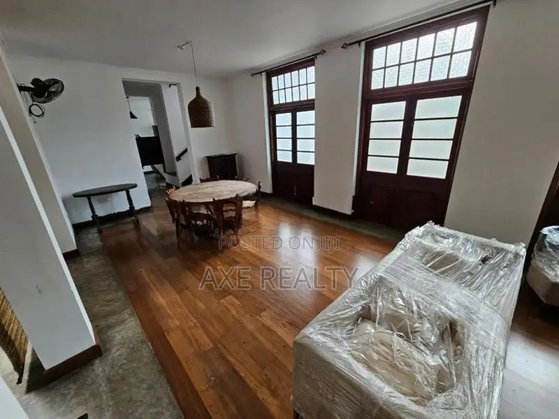 5 Bed House For Rent In Colombo 7 (Ward Place)