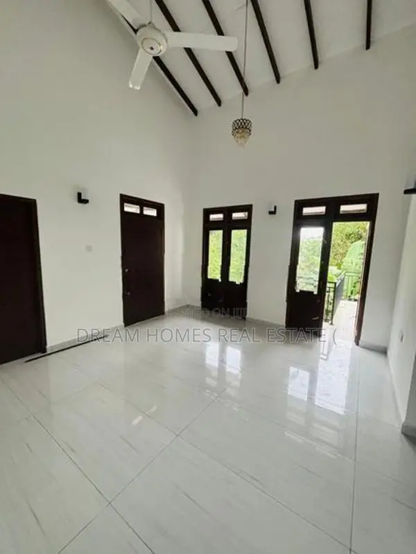 Brand New 2-Storey House for Sale – Athurugiriya, Galwarusa Road