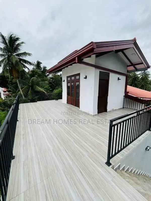 Brand New 2-Storey House for Sale – Athurugiriya, Galwarusa Road