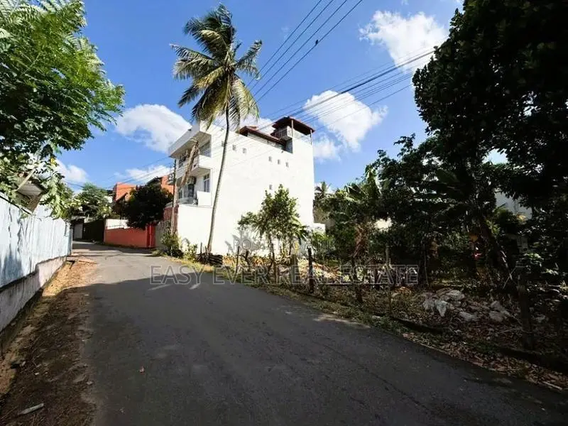 Prime 19.8 Perches in Thalawathugoda