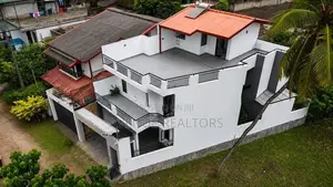 Brand-New Modern 5 Bedroom House for Sale in Homagama (HS4940)