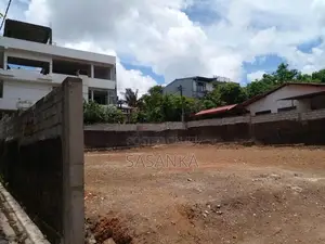 NUGEGODA THALAPATHPITIYA - COMMERCIAL LAND FOR RENT