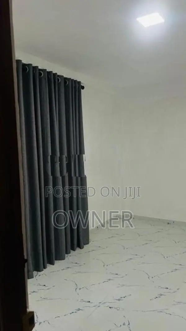 Annex for Rent in Pamunuwila ( Near Kiribathgoda) Only Couples