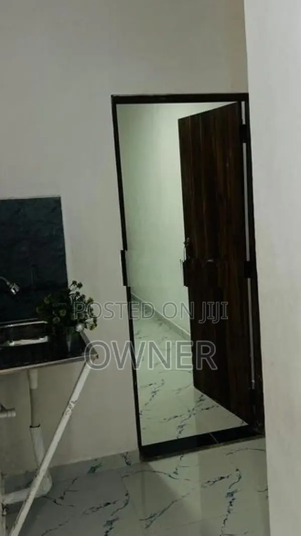 Annex for Rent in Pamunuwila ( Near Kiribathgoda) Only Couples