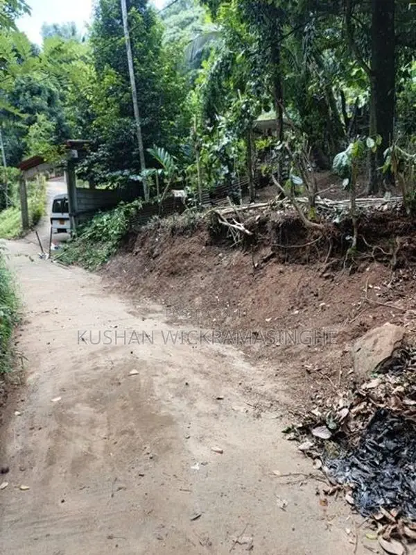 Land for Sale in Wattegama