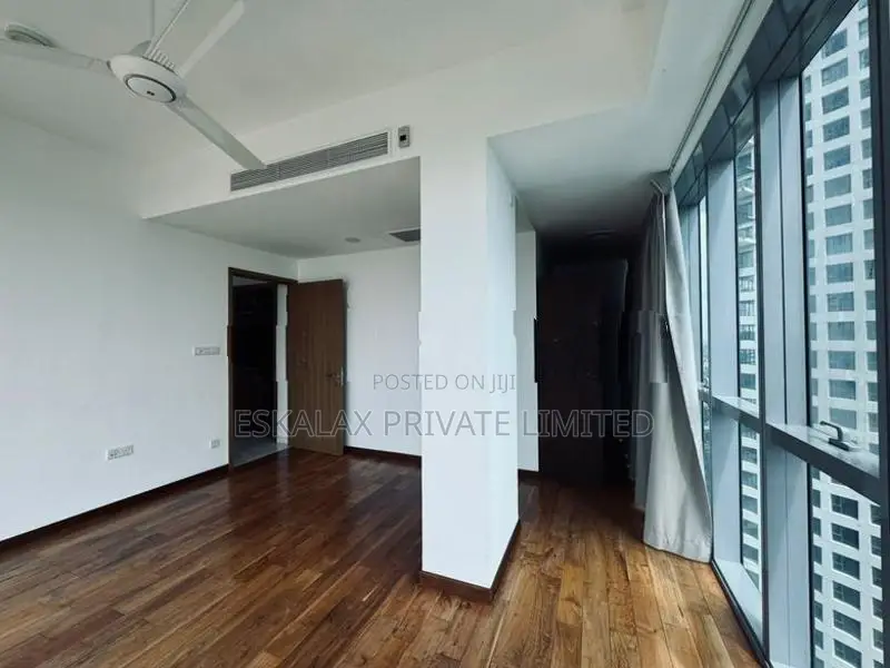 Capital twin peak 3BR Apartment for Rent in Colombo 2 - EA973