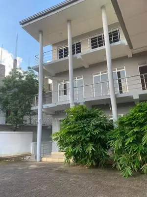 Four-Storied Commercial Building for Sale – Yatiyanthota Town