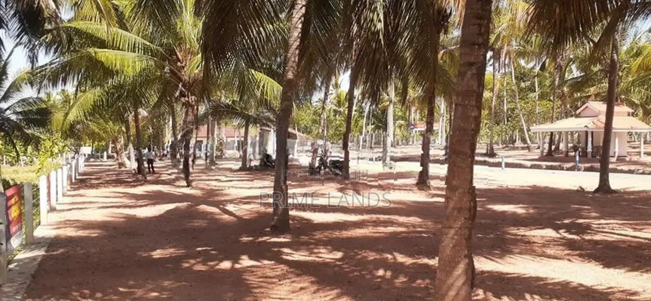 කුරුණෑගල අනුරාධපුර පාරට මුහුණලා ඉඩමක්