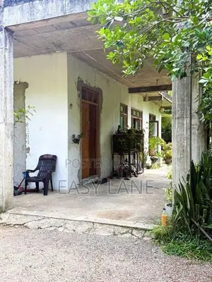 මාබිම – හෙයියන්තුඩුවෙන් අඩක් නිම කළ අගනා දෙමහල් නිවසක් විකිණීමට