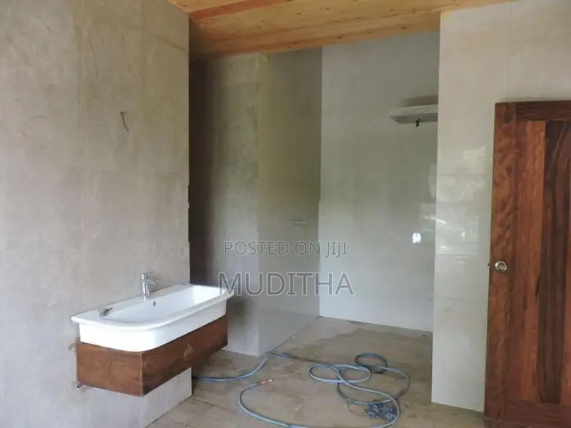 03 FL Luxury House for Sale Kandy