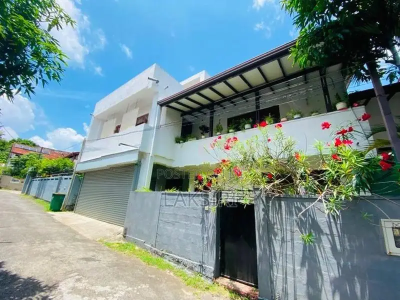 3 Bedrooms 2 Bathrooms Upper Floor Unit Rent Nugegoda Jubilee Post