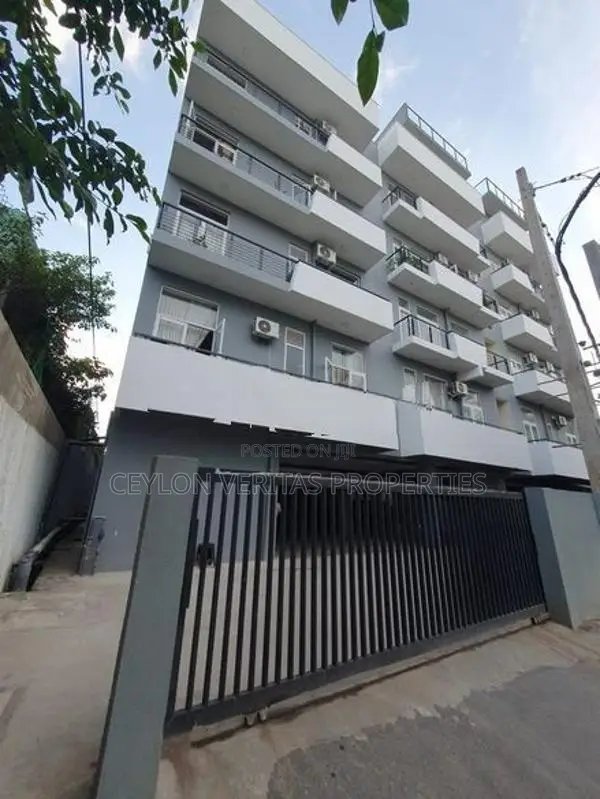 2 BR Apartment for Sale in Malabe - Athurugiriya Road