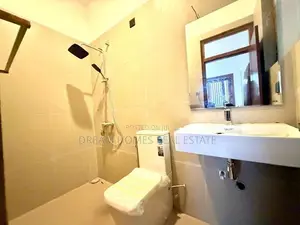 Luxury 4-Bedroom House for Sale – Thalawathugoda