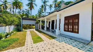 කඩවත – ඉඹුල්ගොඩින් අලුත්ම දෙමහල් නිවසක්