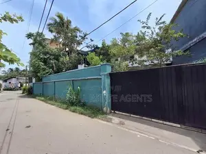 Two Storey House for Sale in Wellampitiya