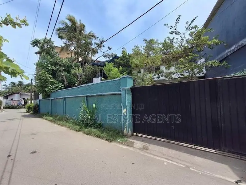 Two Storey House for Sale in Wellampitiya