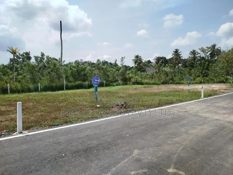පොල්ගස්ඕවිට හන්දියට ආසන්නව බිම් කොටස් විකිණීමට