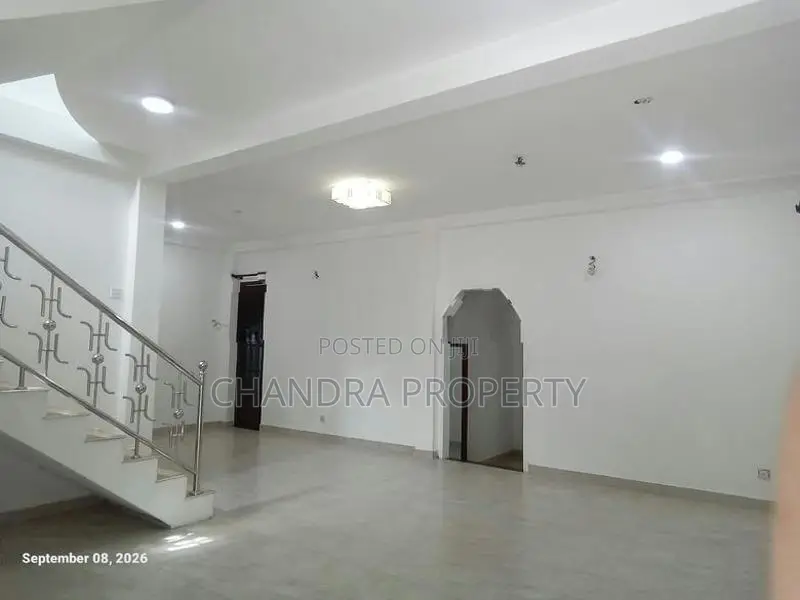 Luxury Upstair House for Immediate Sale in Kandana