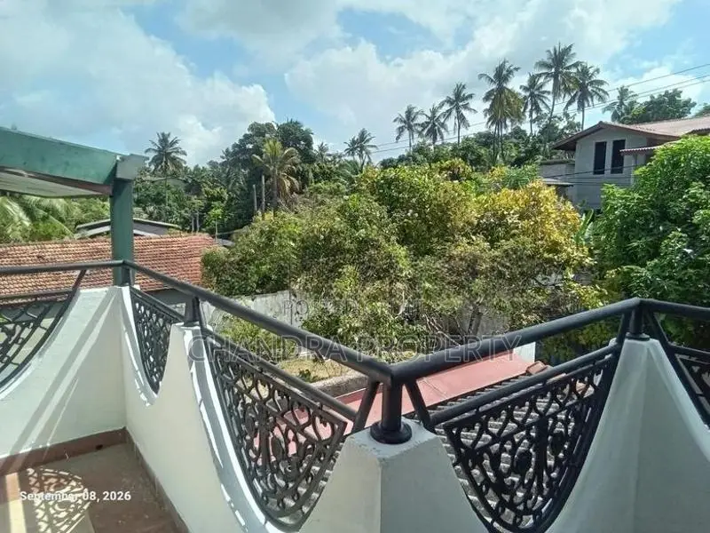 Luxury Upstair House for Immediate Sale in Kandana
