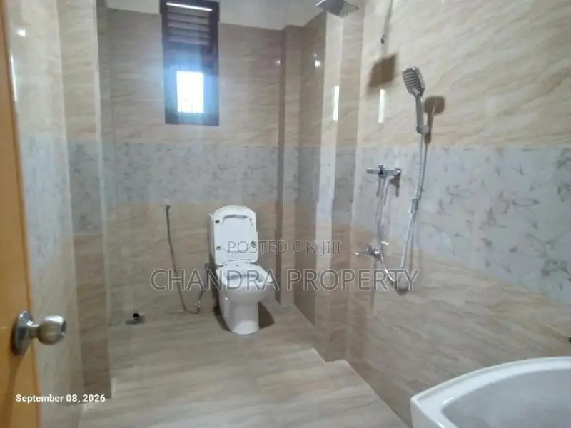 Luxury Upstair House for Immediate Sale in Kandana