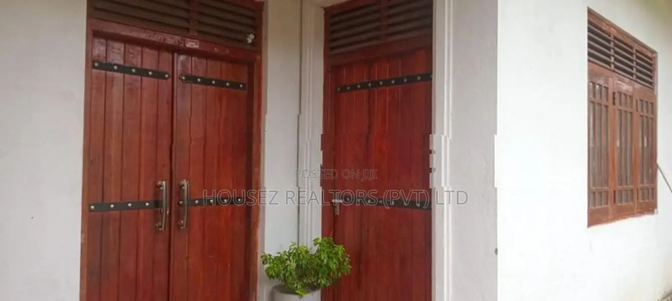 Three-Storey House for Sale – Polgahawela