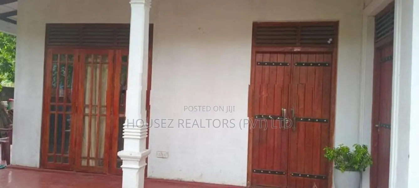Three-Storey House for Sale – Polgahawela