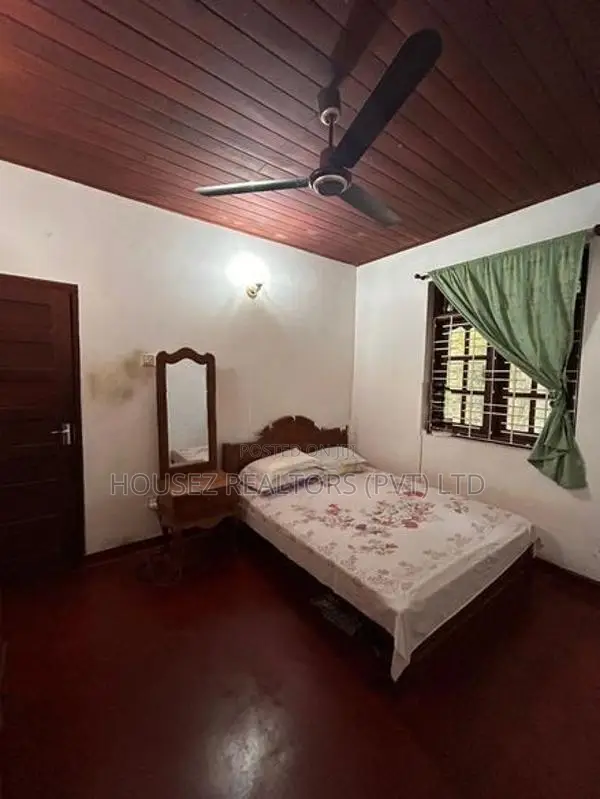 Spacious 4-Bedroom House for Sale in Kiribathgoda