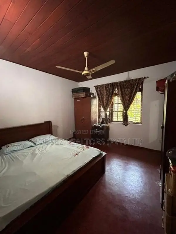 Spacious 4-Bedroom House for Sale in Kiribathgoda
