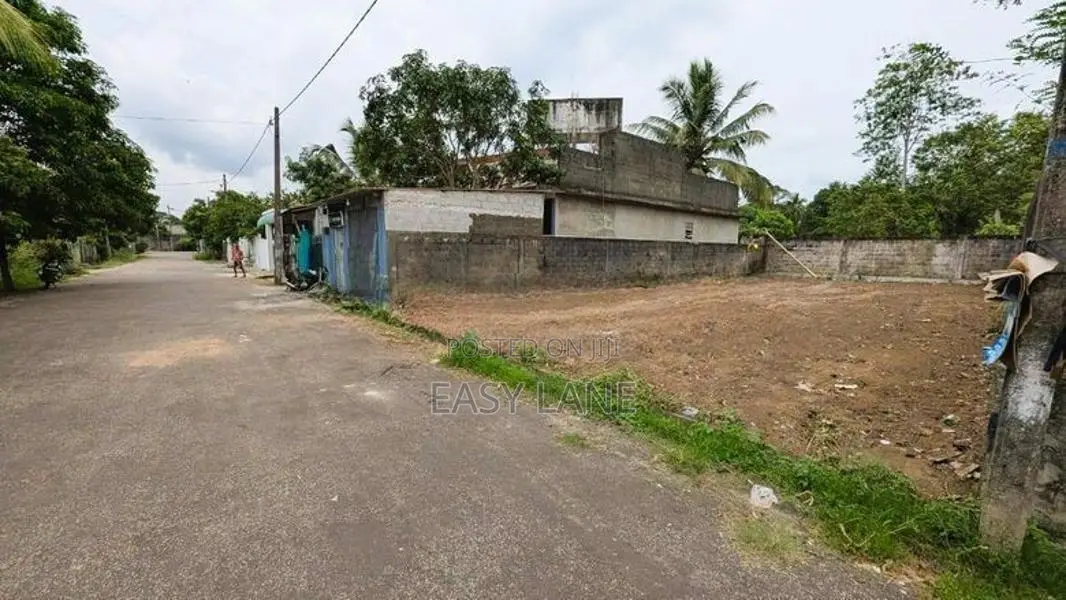 Lad for Sale in Kaduwela