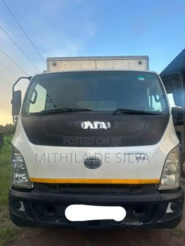 Tata Ultra 812 2015