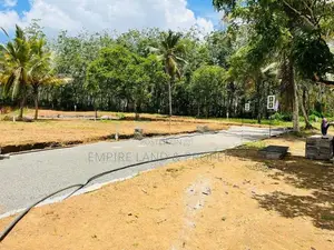 Luxury Land for Sale in Moragahahena Road Homagama