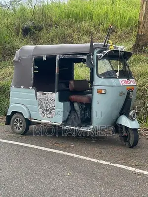 Bajaj RE 1983