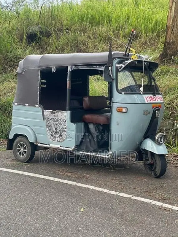 Bajaj RE 1983