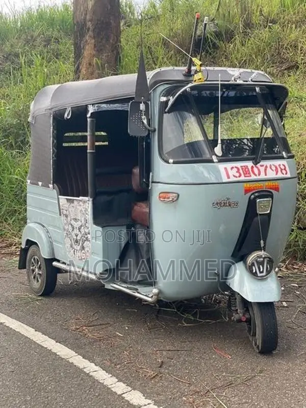 Bajaj RE 1983