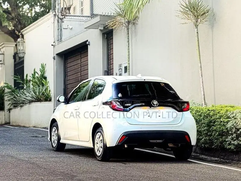 Toyota Yaris X Grade 2024