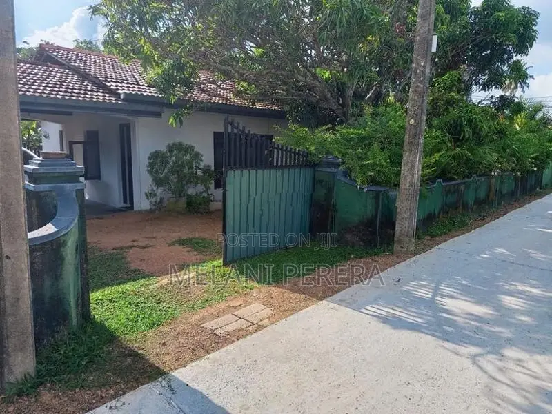 Land with House for Sale in Ekala, Ja-Ela