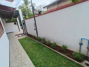 Brand New House - 3 Bed Next to Main Rd Maththegoda