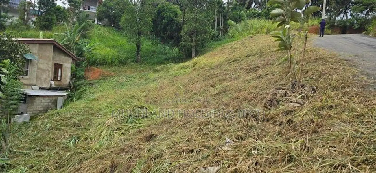 ලස්සන View ඉඩමක් හීරැස්සගලින් (1km to kandy - colombo rd)