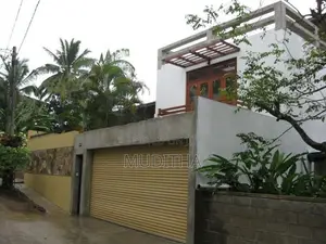 Luxury Residence House in Piliyandala