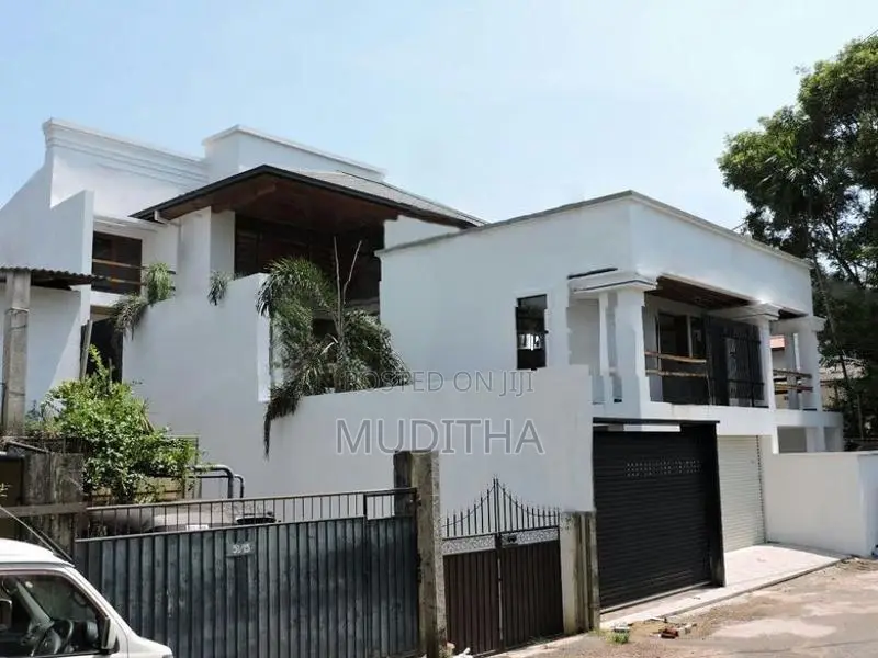 Luxury Residence House in Colombo 05